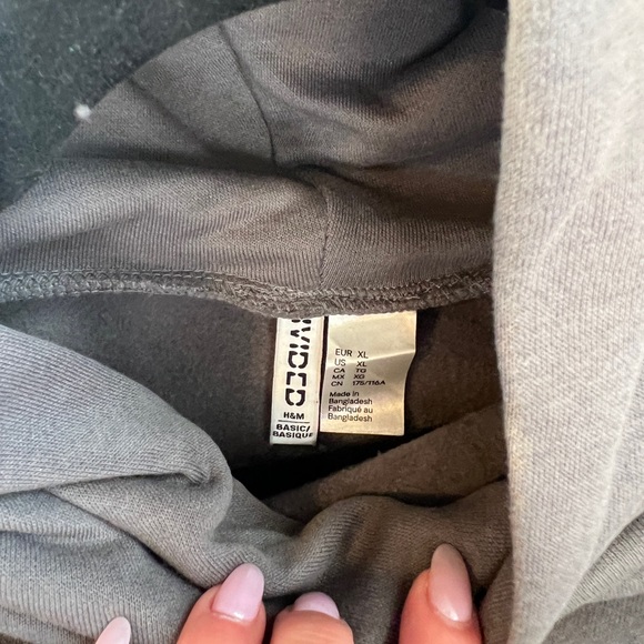 H&M sweatshirt dress with hood - Picture 6 of 7